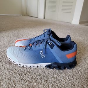 On Running Cloudflow men's 10.5